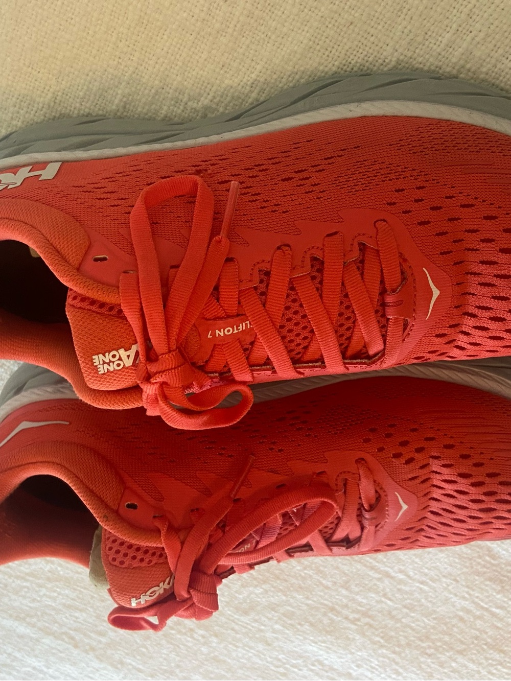 Hoka Clifton 7 Running Shoes in Bright Coral/Orange/Red Women’s Size 9 - Picture 4 of 16